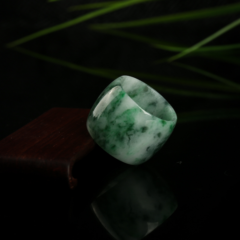 飘花翡翠路路通吊坠-红掌柜