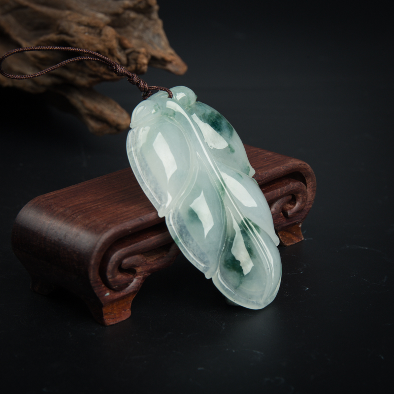 糯种飘花翡翠吊坠-红掌柜