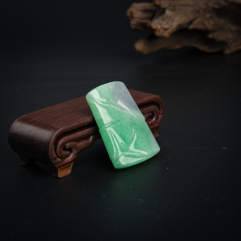 翡翠节节高升吊坠-红掌柜