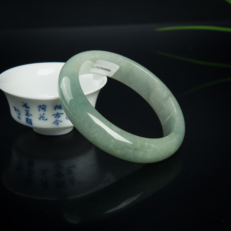 57mm翡翠手镯-红掌柜