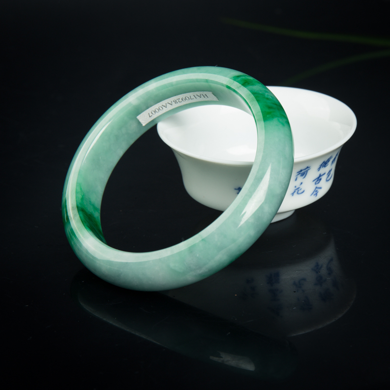 56.5mm翡翠手镯-红掌柜