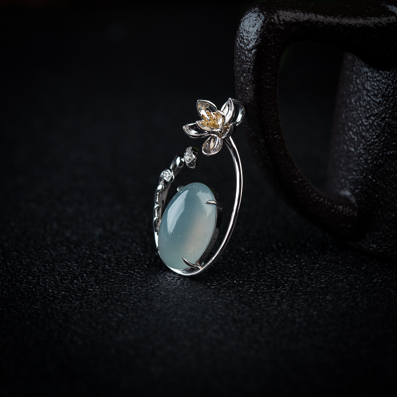 晴水翡翠花开富贵吊坠-红掌柜