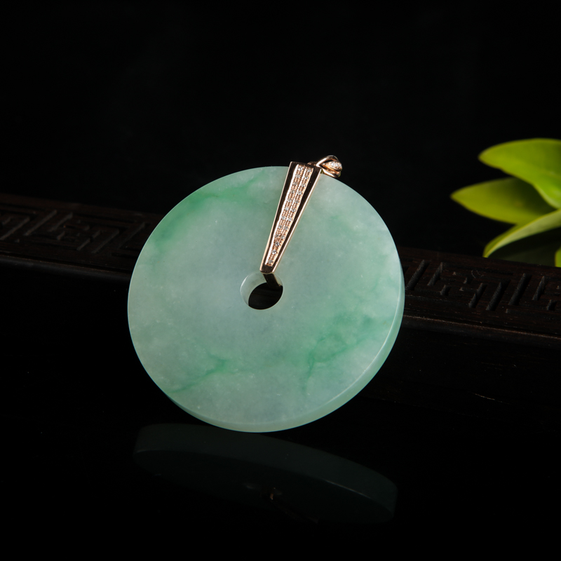 糯冰种飘翠翡翠无事牌吊坠-红掌柜