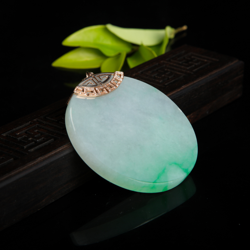 糯冰种飘翠翡翠无事牌吊坠-红掌柜