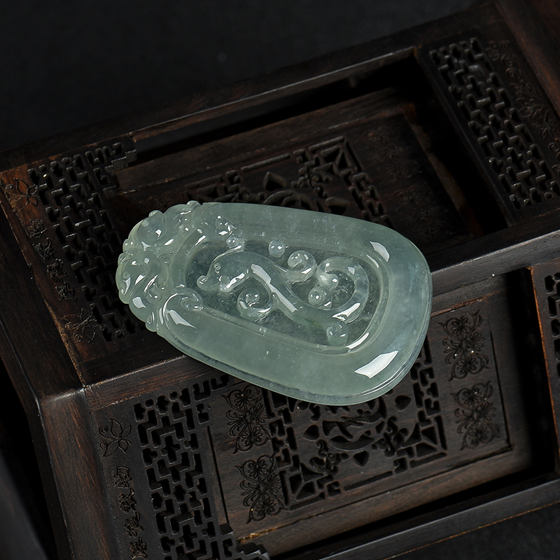 缅甸天然糯冰种翡翠仿古龙吊坠-红掌柜