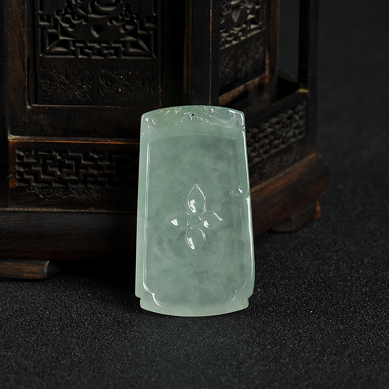 缅甸天然浅绿翡翠仿古龙吊坠-红掌柜