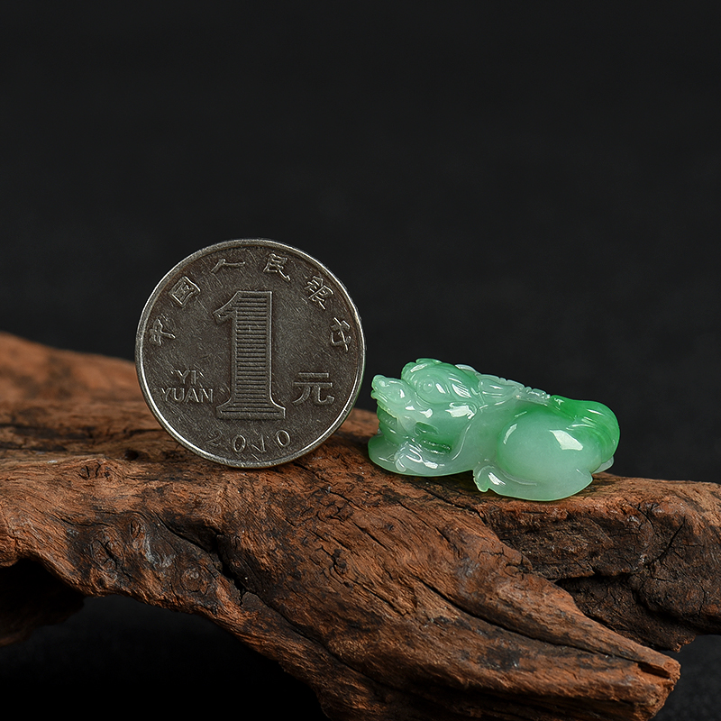 糯种飘翠翡翠貔貅吊坠-红掌柜