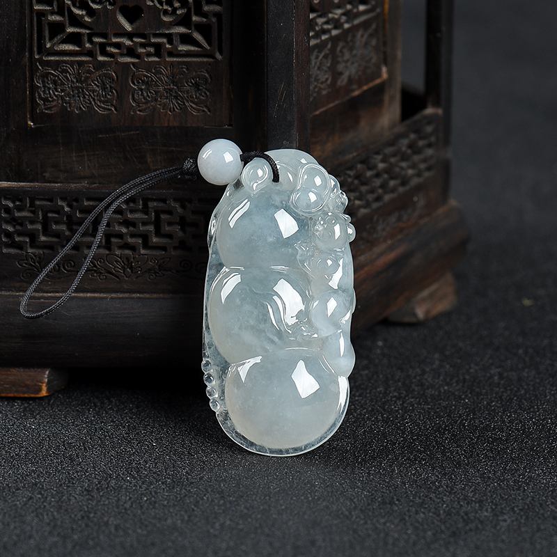 糯冰种翡翠连中三元吊坠-红掌柜