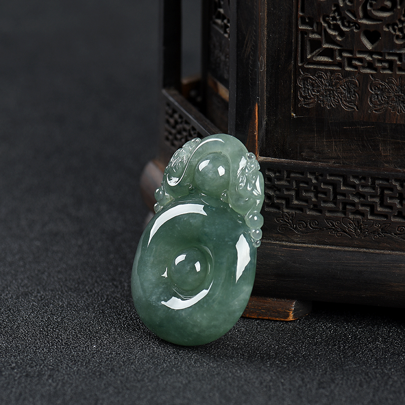 糯冰种翡翠福贝吊坠-红掌柜