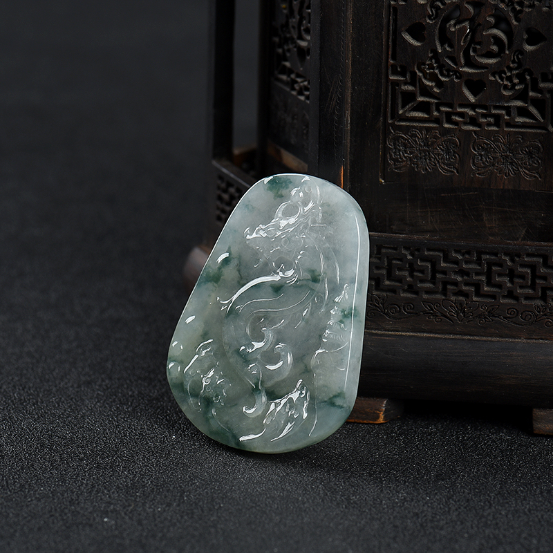 糯种翡翠龙头鱼吊坠-红掌柜