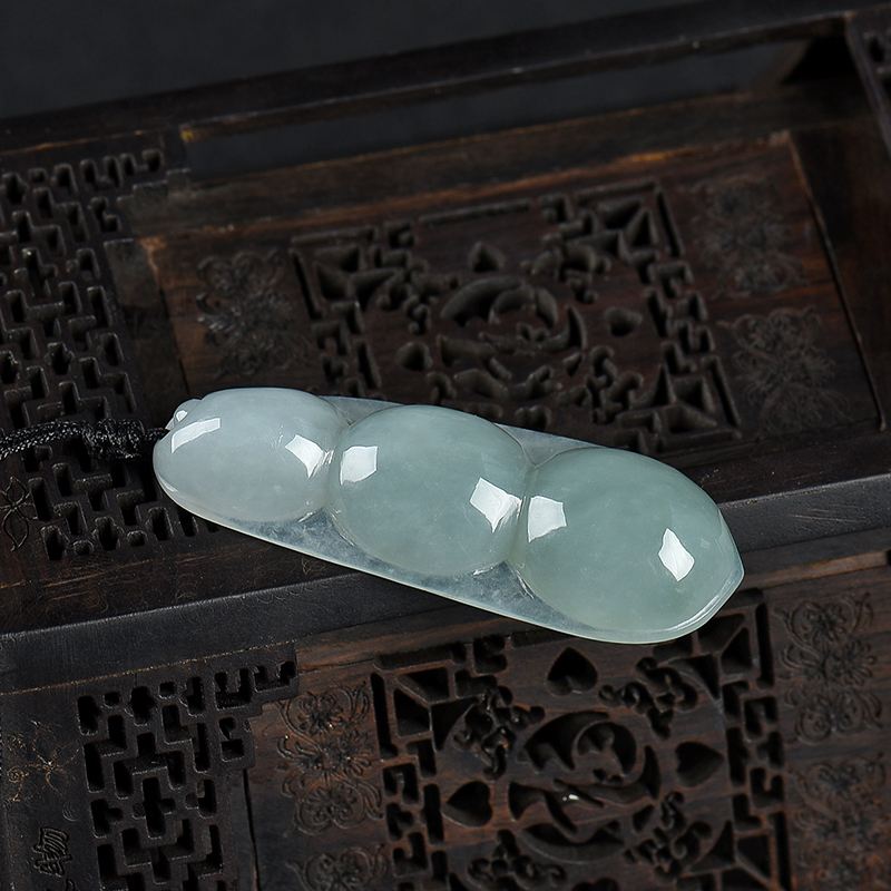 糯种灰绿翡翠福豆吊坠-红掌柜