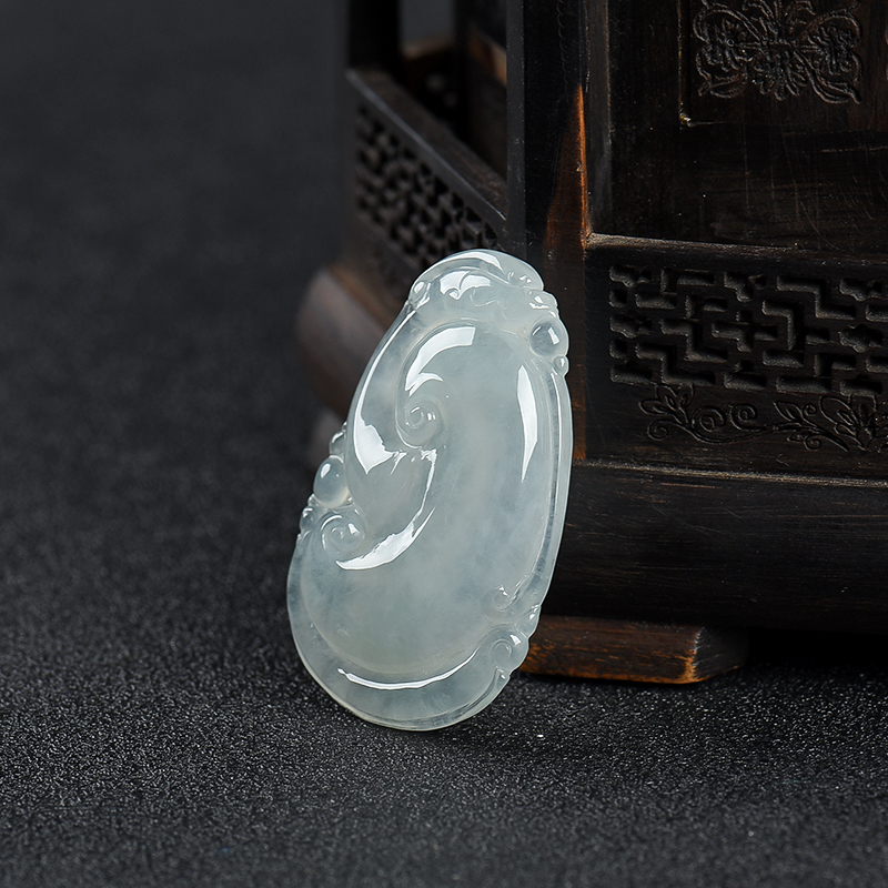 糯冰种翡翠如意吊坠-红掌柜