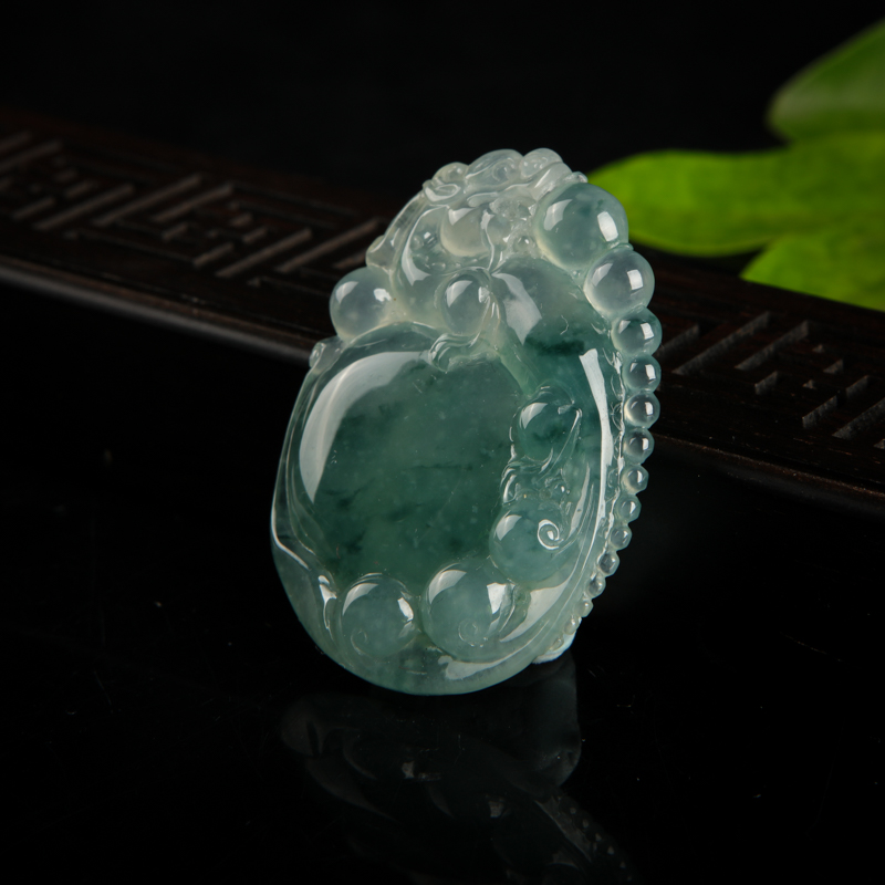 糯冰种翡翠福寿寓意吊坠-红掌柜