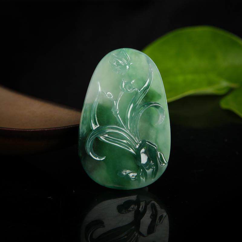 糯种飘花翡翠兰花吊坠-红掌柜