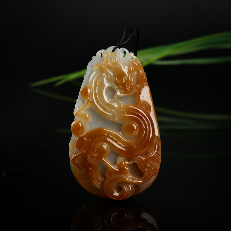 糯种俏色黄翡辰龙吊坠-红掌柜