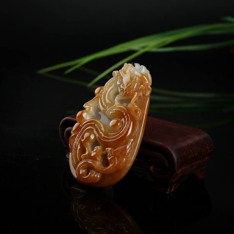 糯种黄翡辰龙吊坠-红掌柜