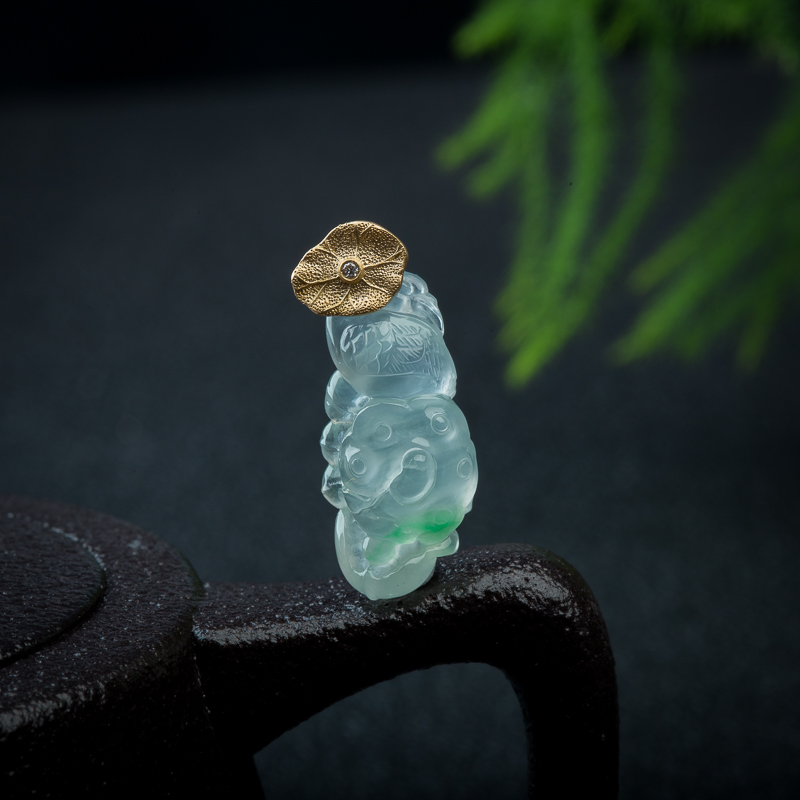 翡翠一路联科吊坠-红掌柜