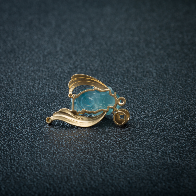 18K天然蓝水翡翠招财进宝吊坠-红掌柜