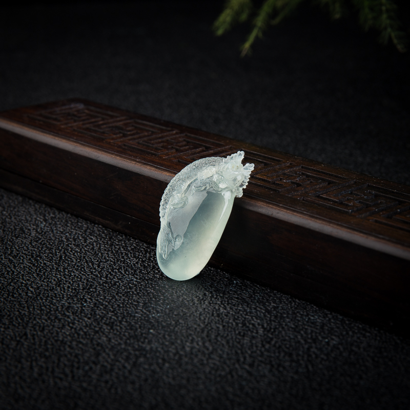 高冰种翡翠龙行天下吊坠-红掌柜