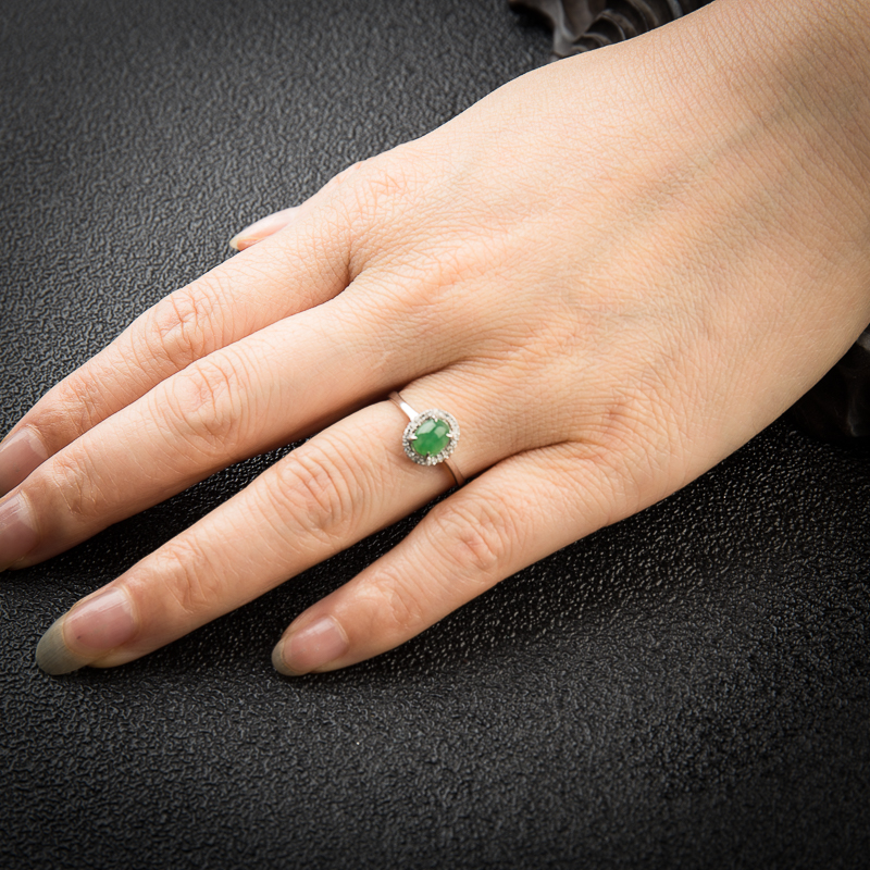 糯冰种翠绿翡翠戒指-红掌柜