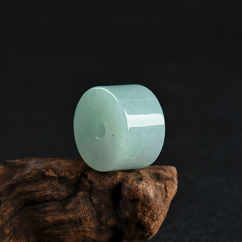 糯种翡翠路路通吊坠-红掌柜