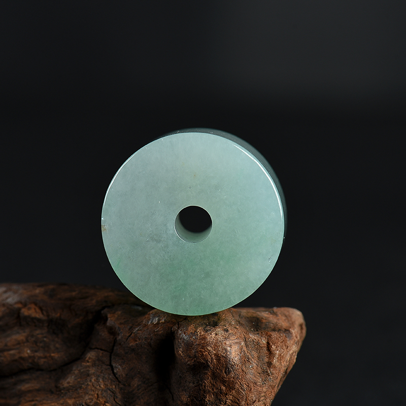 翡翠路路通吊坠-红掌柜