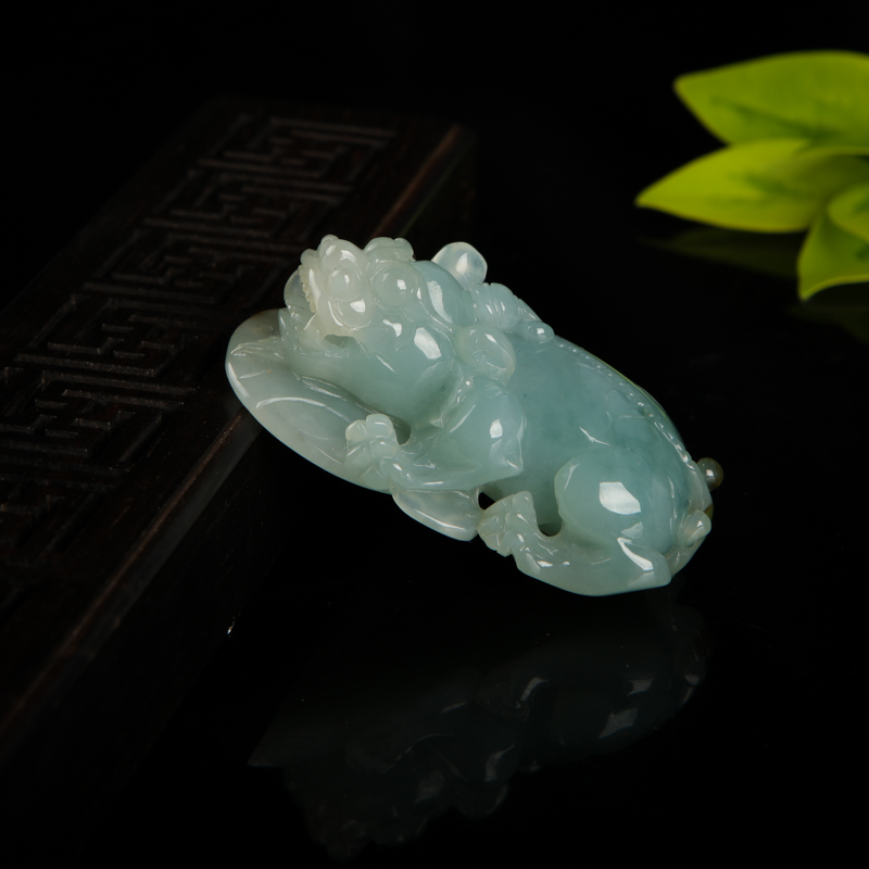 天然油青种翡翠貔貅吊坠-红掌柜