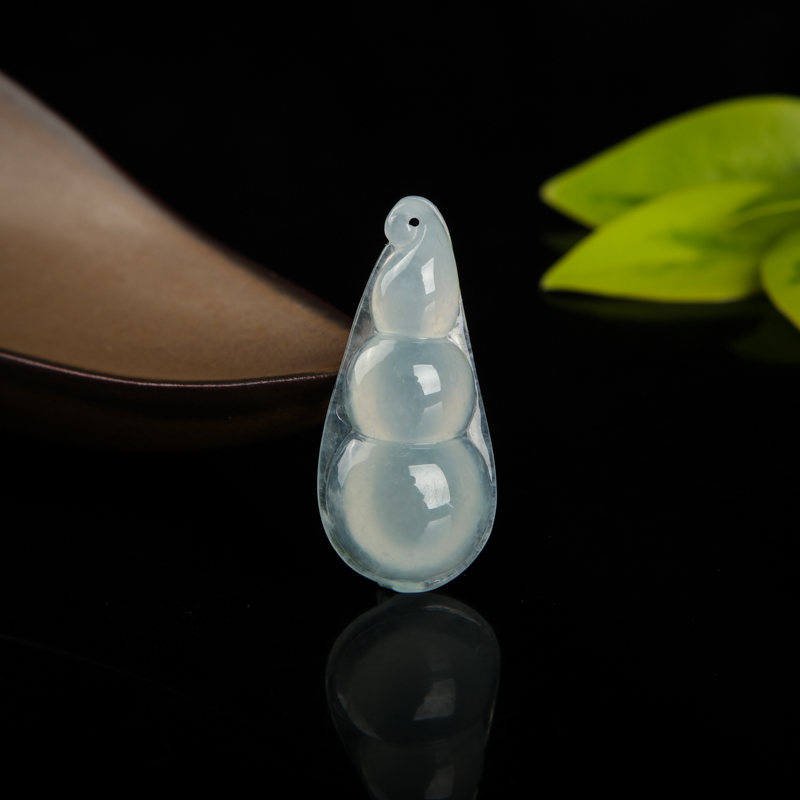 缅甸天然糯种翡翠连中三元吊坠-红掌柜