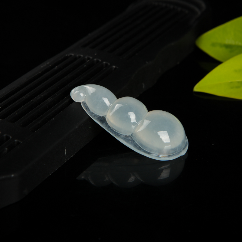 天然糯种翡翠连中三元吊坠-红掌柜