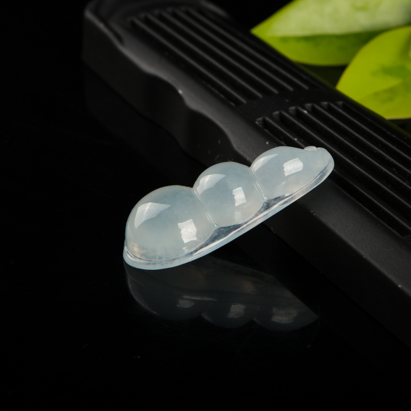 缅甸糯种翡翠连中三元吊坠-红掌柜