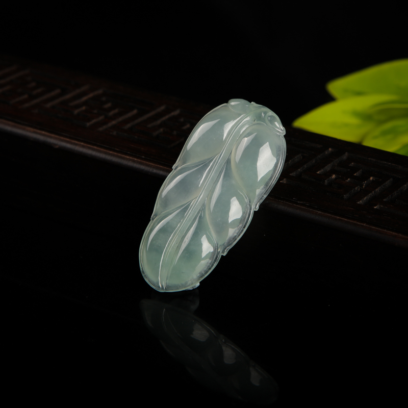 缅甸油青种翡翠金枝玉叶吊坠-红掌柜