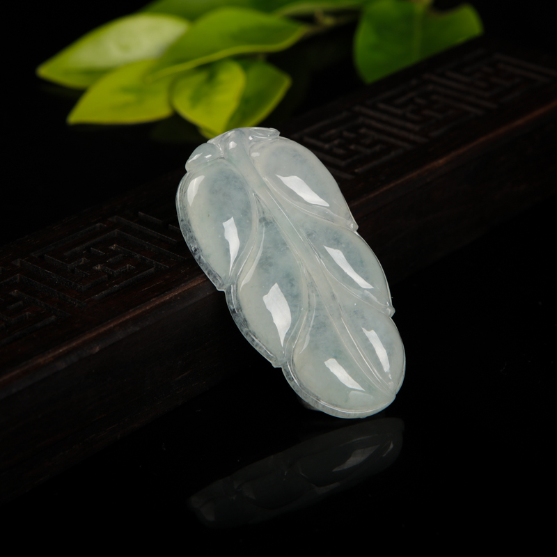 天然油青种翡翠金枝玉叶吊坠-红掌柜