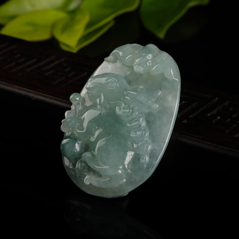 缅甸油青种飘花翡翠卯兔吊坠-红掌柜