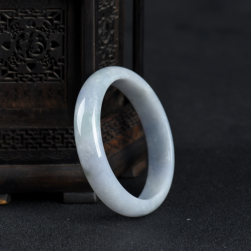 豆种春带彩翡翠手镯-红掌柜