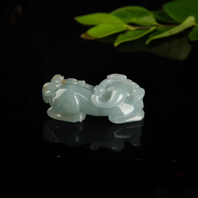 缅甸天然糯种俏色翡翠吊坠-红掌柜