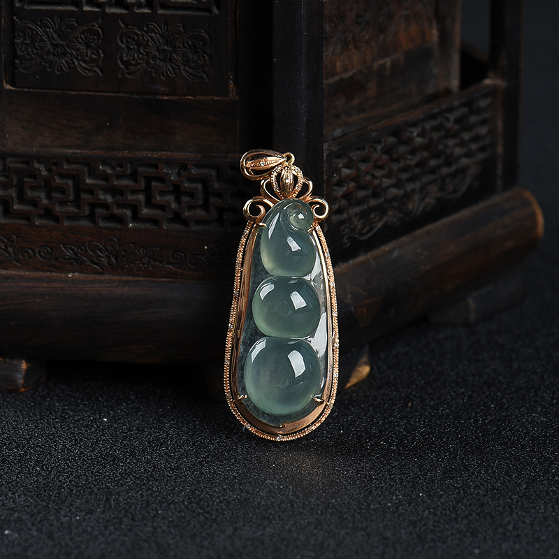 18k糯冰种飘花翡翠连中三元吊坠-红掌柜