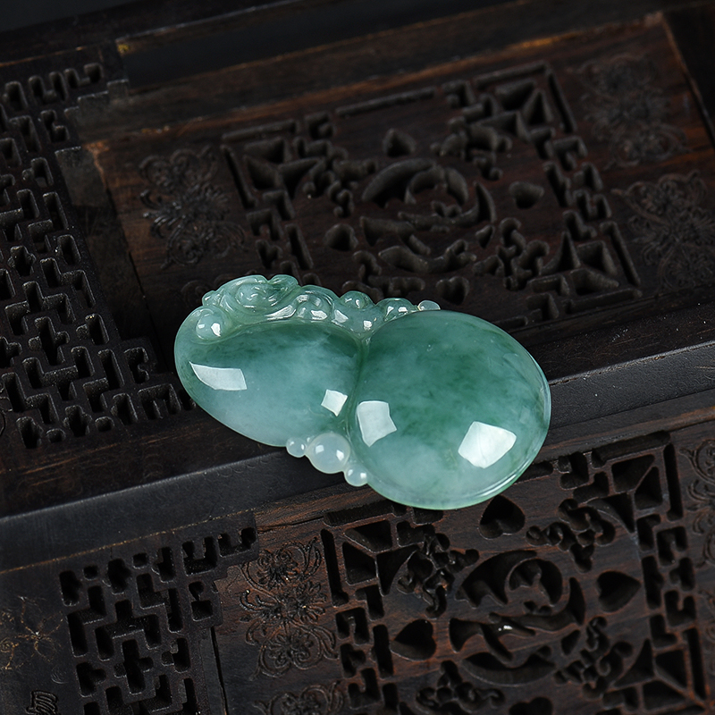 天然翡翠福禄吊坠-红掌柜