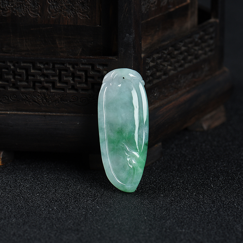 翡翠福瓜吊坠-红掌柜