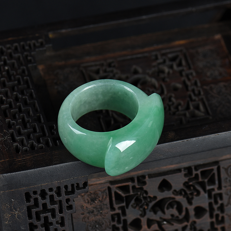 缅甸天然糯种翡翠戒指-红掌柜