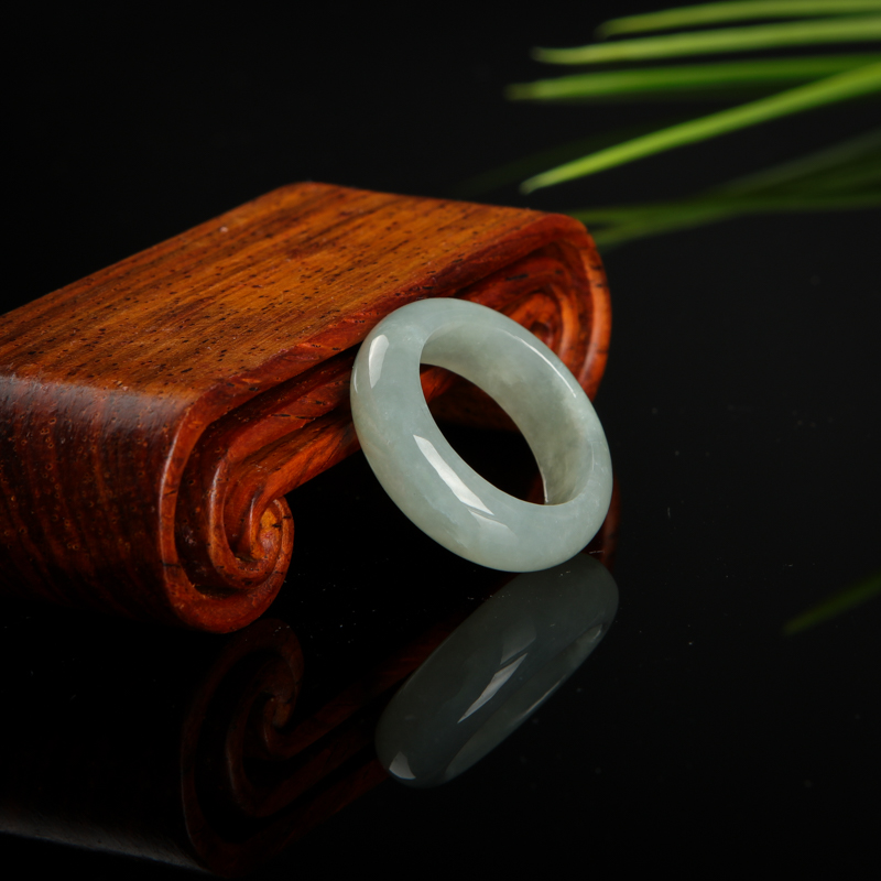 天然糯种灰绿翡翠戒指-红掌柜