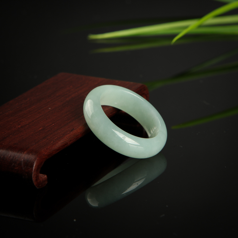 天然糯种翡翠戒指-红掌柜