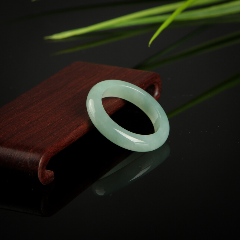 天然糯种翡翠戒指-红掌柜