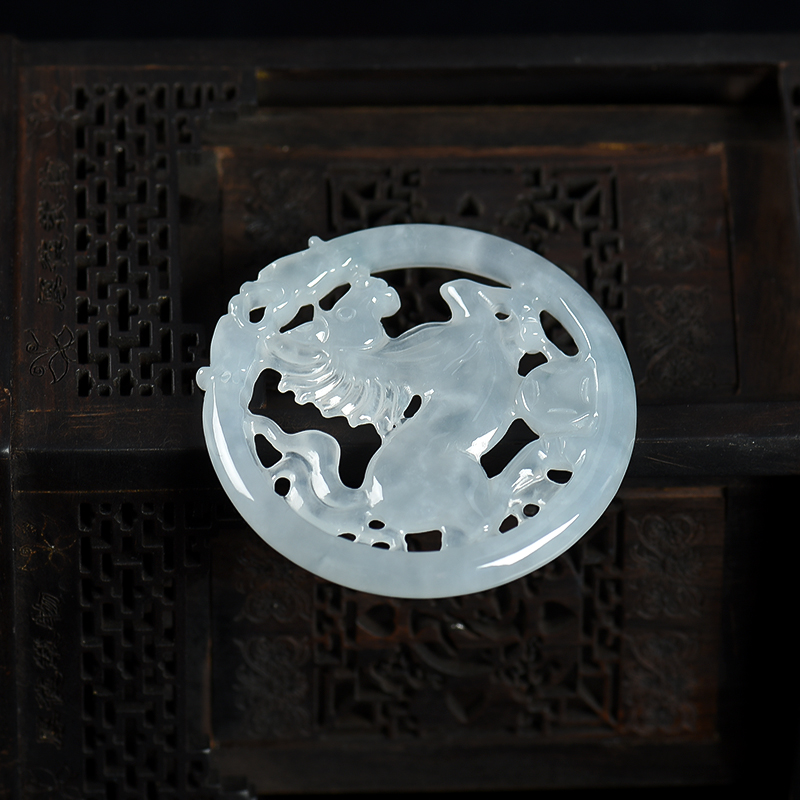 缅甸天然糯种翡翠吊坠-红掌柜