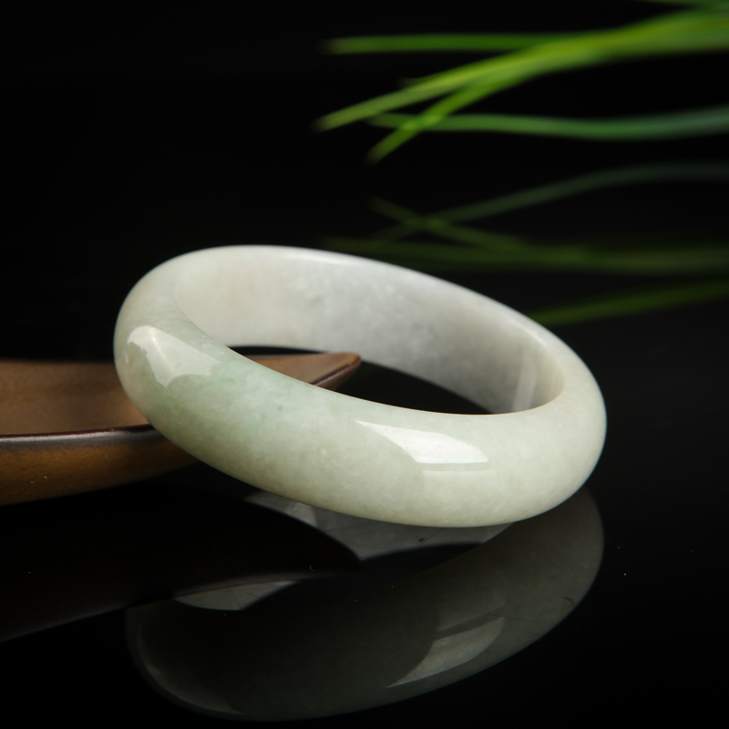 天然糯种白色翡翠手镯-红掌柜