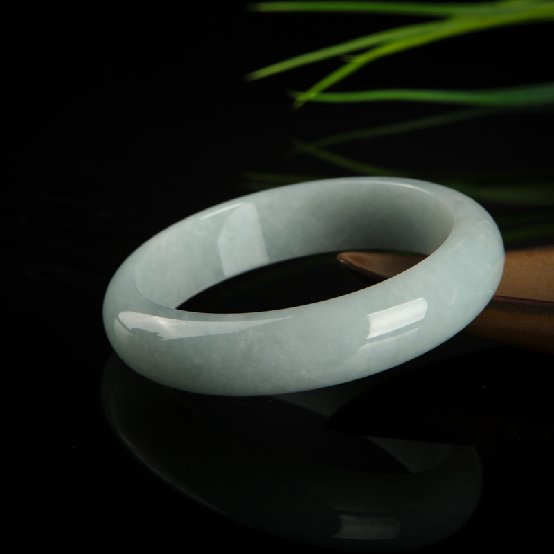 翡翠手镯-红掌柜