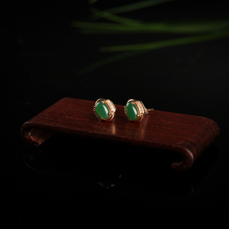 糯种翠绿翡翠耳钉-红掌柜