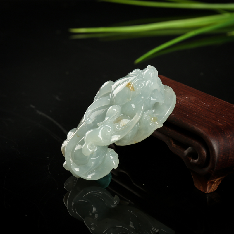 糯种翡翠貔貅吊坠-红掌柜