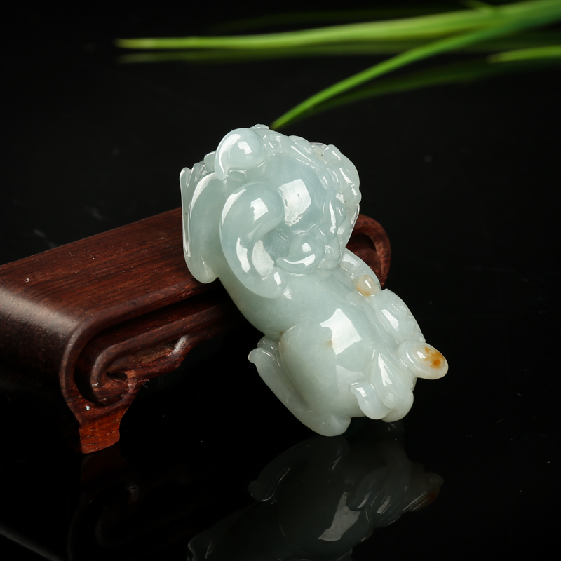 天然糯种俏色翡翠貔貅吊坠-红掌柜
