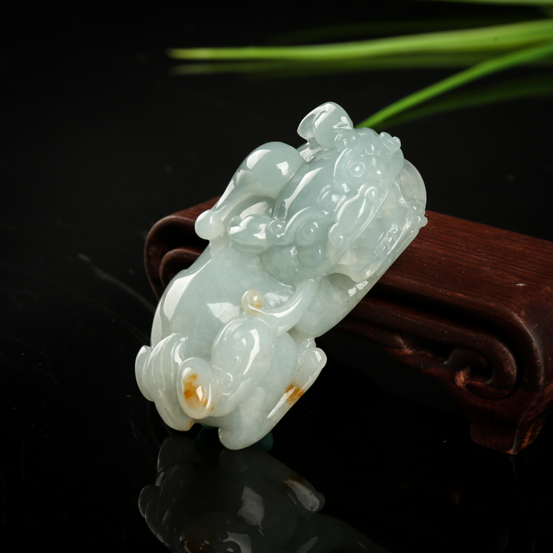 天然俏色翡翠貔貅吊坠-红掌柜