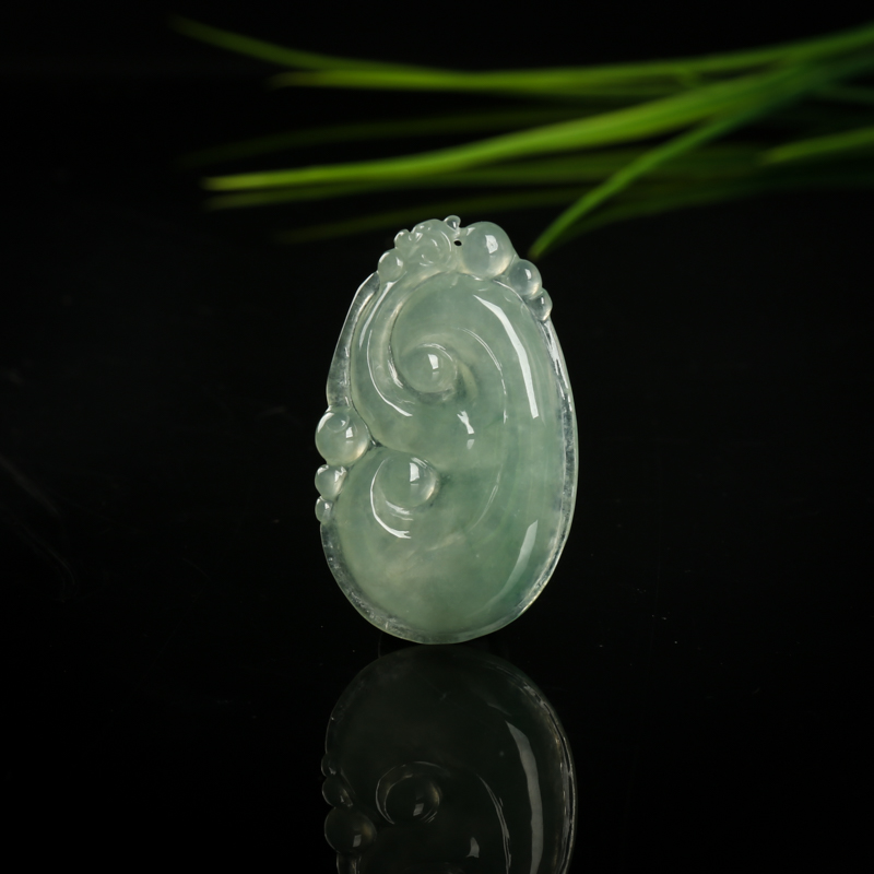 糯冰种灰绿翡翠如意吊坠-红掌柜